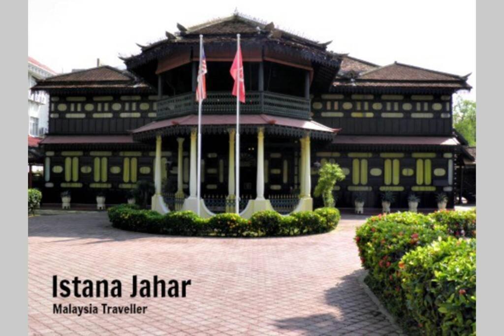 Mizrai Troika Homestay With Kota Bharu City View Bagian luar foto