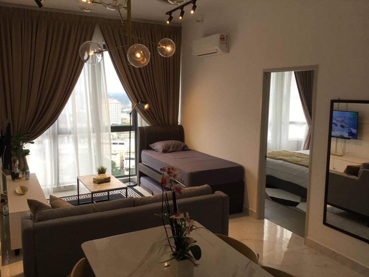 Mizrai Troika Homestay With Kota Bharu City View Bagian luar foto