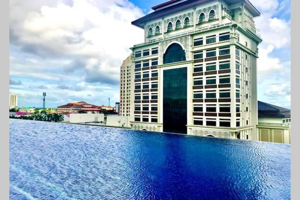 Mizrai Troika Homestay With Kota Bharu City View Bagian luar foto
